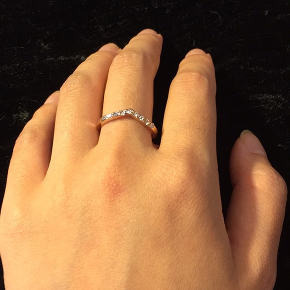 Shining ring - Picture 3 of 3